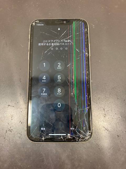 【豊中市新千里北町からのご来店！iPhone11の液晶破損修理！！】