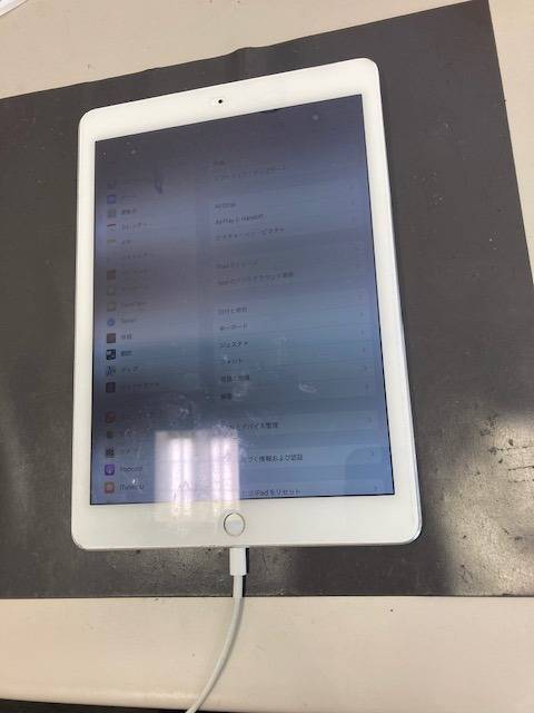 【箕面市小野原東からのご来店！iPad Air2の液晶にムラが…】